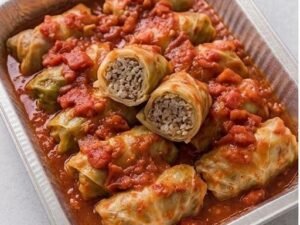 Cabbage Rolls in Tomato Sauce (9×13 pan)